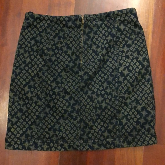 Free People Patterned Skirt Size 6 - Picture 2 of 3